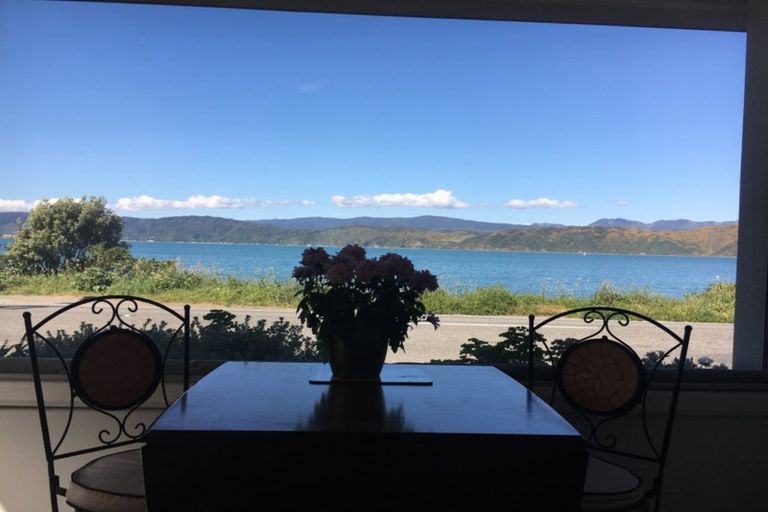 Photo of property in 131 Marine Parade, Seatoun, Wellington, 6022