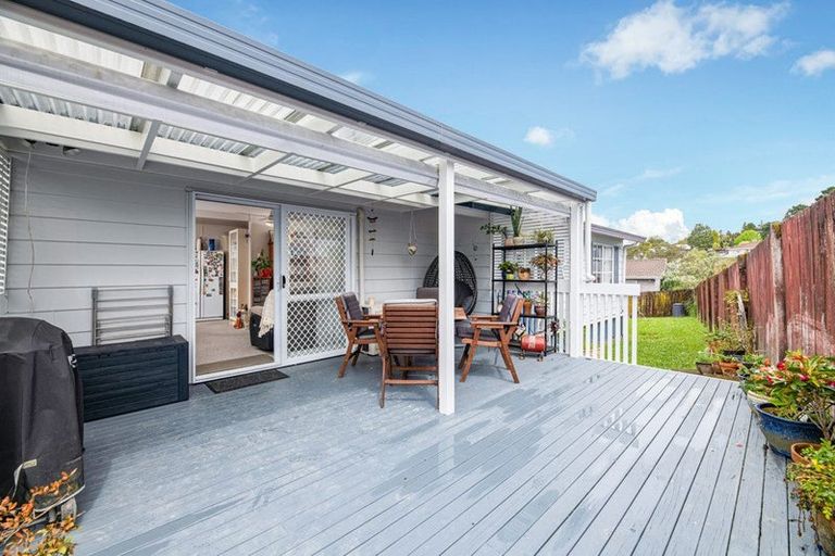 Photo of property in 204 Solar Road, Glen Eden, Auckland, 0602