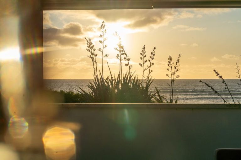 Photo of property in 121 The Parade, Paekakariki, 5034