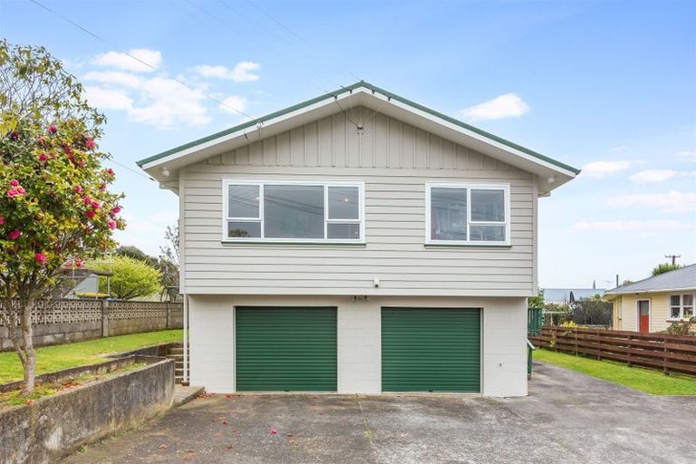 Photo of property in 22 Ernest Street, Ranui, Porirua, 5024