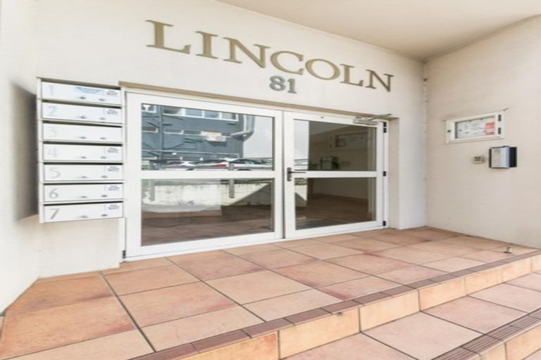 Photo of property in 5/81 Birkenhead Avenue, Birkenhead, Auckland, 0626