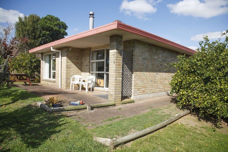 Photo of property in 2/98 Frank Nobilo Drive, Golflands, Auckland, 2013