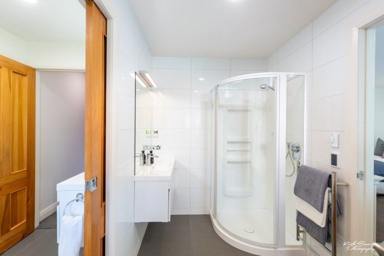 Photo of property in 70 Barton Road, Heretaunga, Upper Hutt, 5018