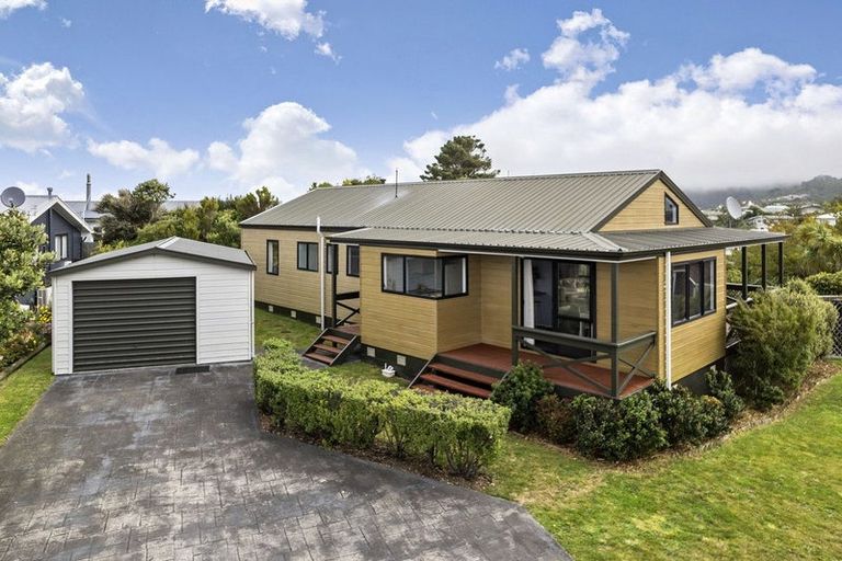 Photo of property in 8 Peter Button Place, Johnsonville, Wellington, 6037