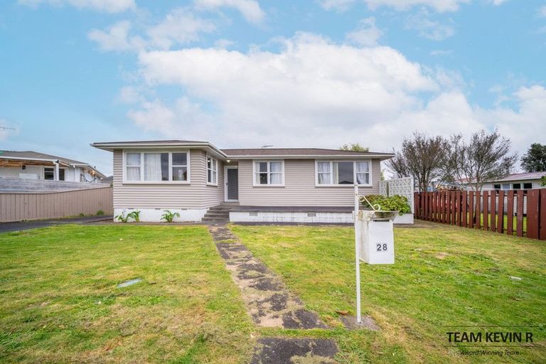 Photo of property in 28 Brightwell Street, Papakura, 2110