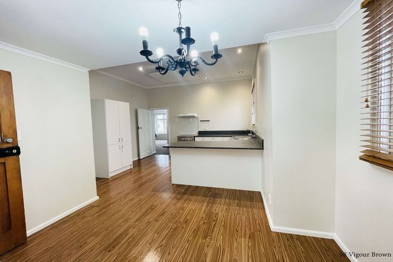 Photo of property in 98 Vigor Brown Street, Napier South, Napier, 4110
