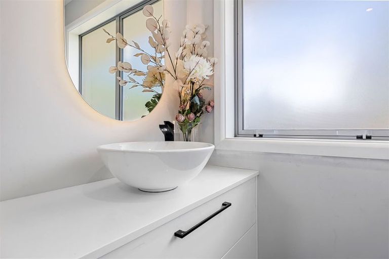 Photo of property in 714 Harewood Road, Harewood, Christchurch, 8051