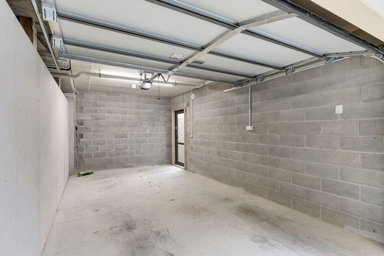 Photo of property in 3/232 Main Road, Tawa, Wellington, 5028