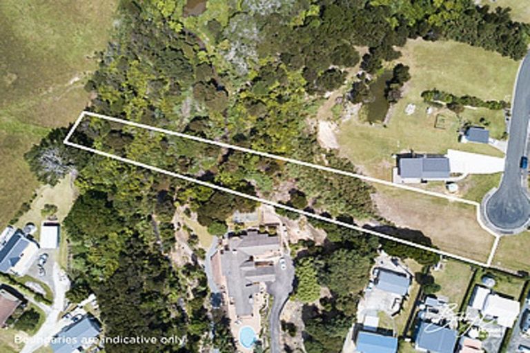 Photo of property in 1 Lori Lane, Coopers Beach, 0420