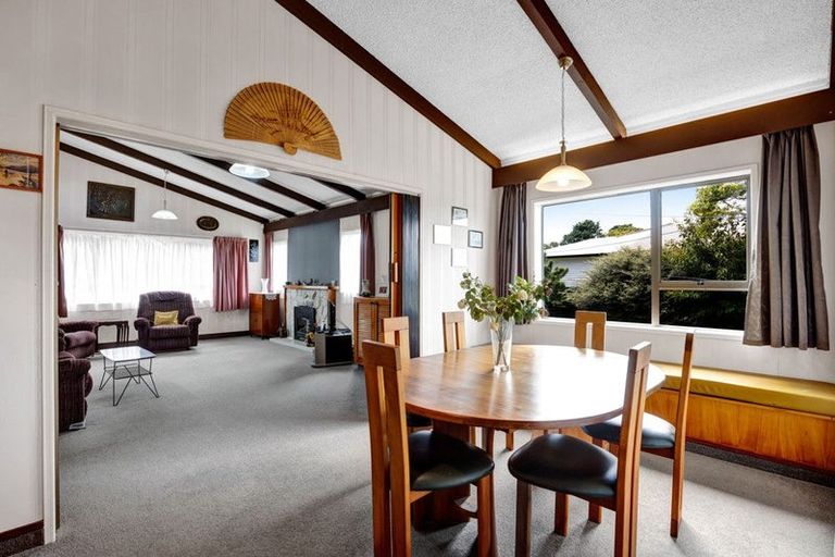 Photo of property in 22 Havelock Place, Blagdon, New Plymouth, 4310