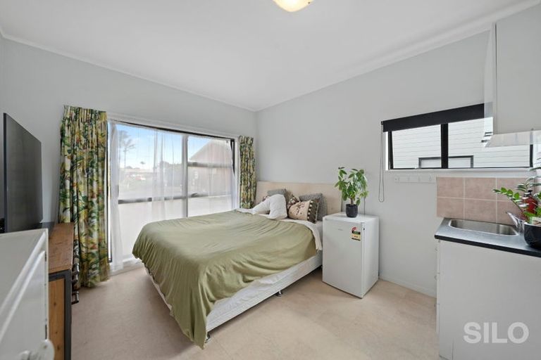 Photo of property in 3/28 Lakeside Drive, Orewa, 0931