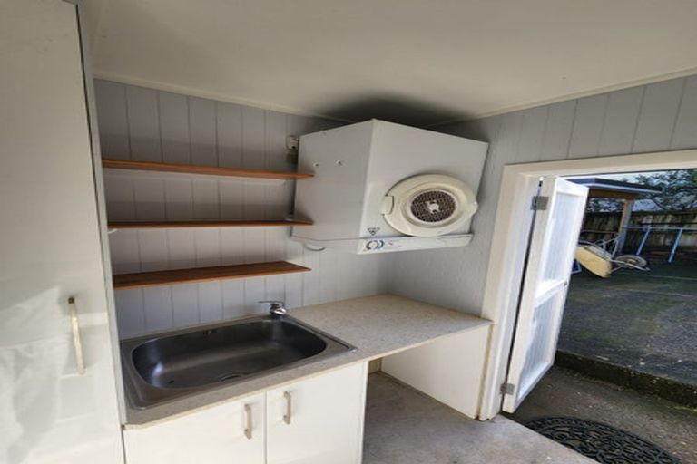 Photo of property in 1/20 Humphrey Kemp Avenue, Henderson, Auckland, 0612