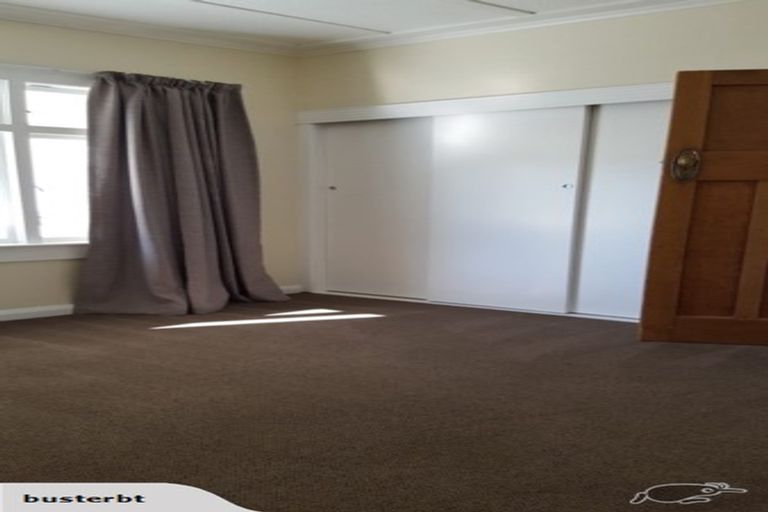 Photo of property in 21 Enfield Road, Hospital Hill, Napier, 4110
