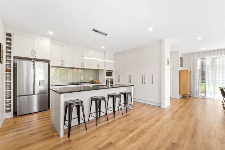 Photo of property in 14 Parkview Drive, Gulf Harbour, Whangaparaoa, 0930