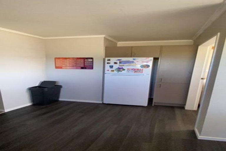 Photo of property in 69a Hartford Crescent, Totara Park, Upper Hutt, 5018