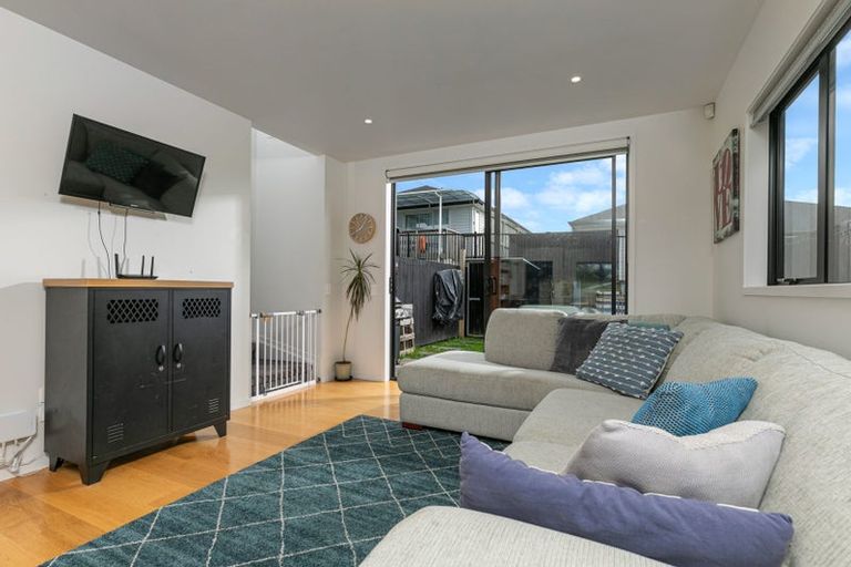 Photo of property in 31 Patrick Rice Drive, Swanson, Auckland, 0614