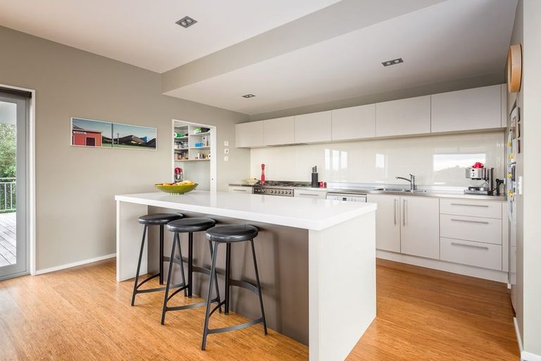 Photo of property in 6 Hadleigh Lane, Westmorland, Christchurch, 8025