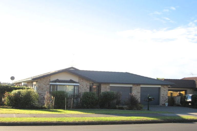 Photo of property in 6 Tington Avenue, Wattle Downs, Auckland, 2103