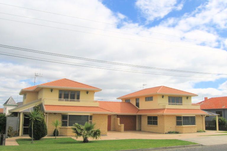 Photo of property in 60a Pitau Road, Mount Maunganui, 3116