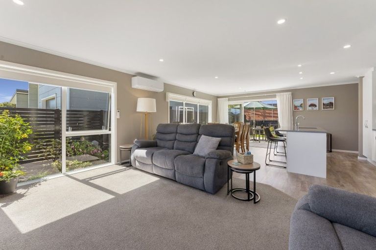 Photo of property in 19 Enereta Road, Otaki, 5512