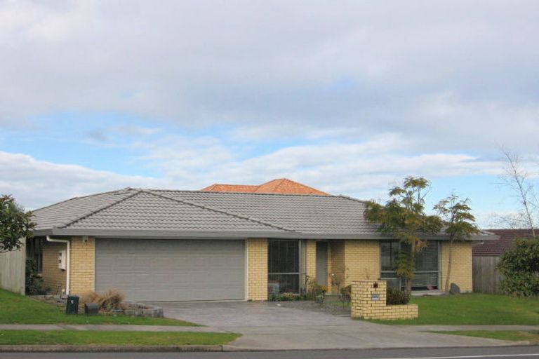 Photo of property in 238 Kilkenny Drive, East Tamaki Heights, Auckland, 2016