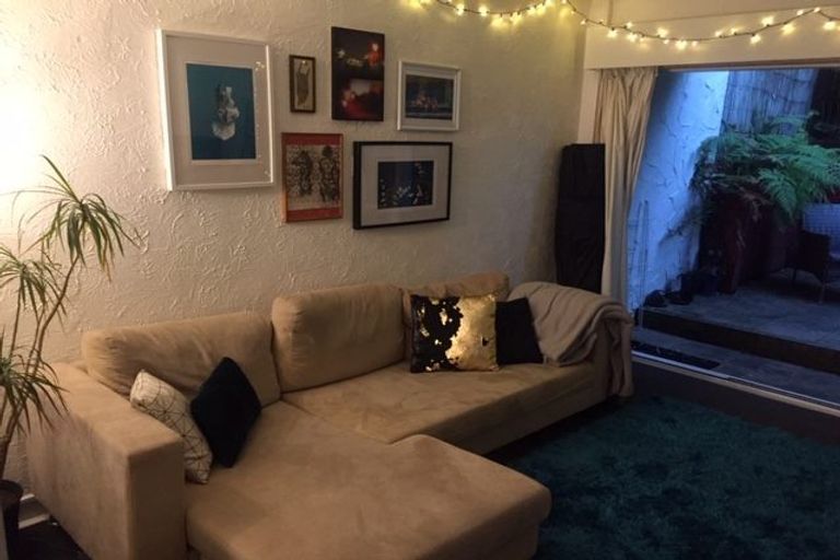 Photo of property in 1/20 Maritime Terrace, Birkenhead, Auckland, 0626