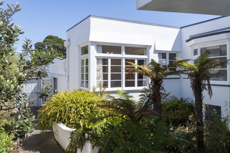 Photo of property in 75 Esplanade, Kaiti, Gisborne, 4010