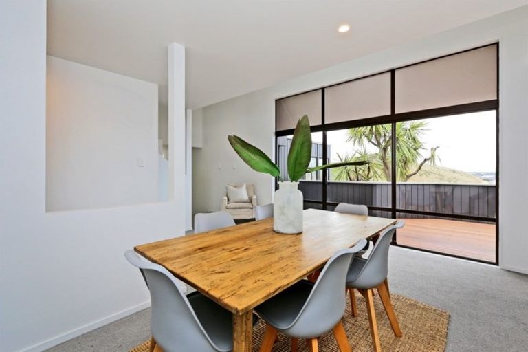 Photo of property in 9 Ridgeway Terrace, Taradale, Napier, 4112