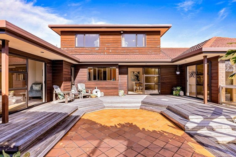 Photo of property in 24 Bert Wilson Place, Cockle Bay, Auckland, 2014