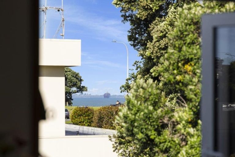 Photo of property in 128 Muricata Avenue, Mount Maunganui, 3116