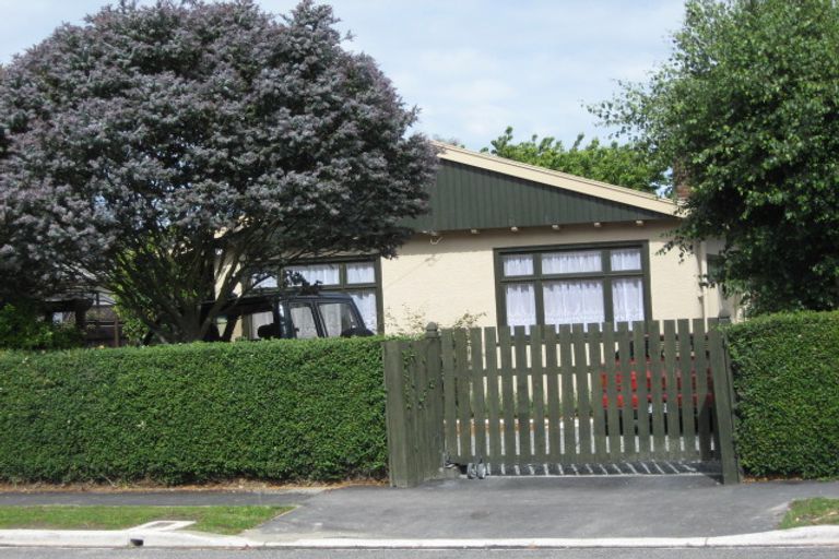 Photo of property in 100 Randolph Street, Woolston, Christchurch, 8062