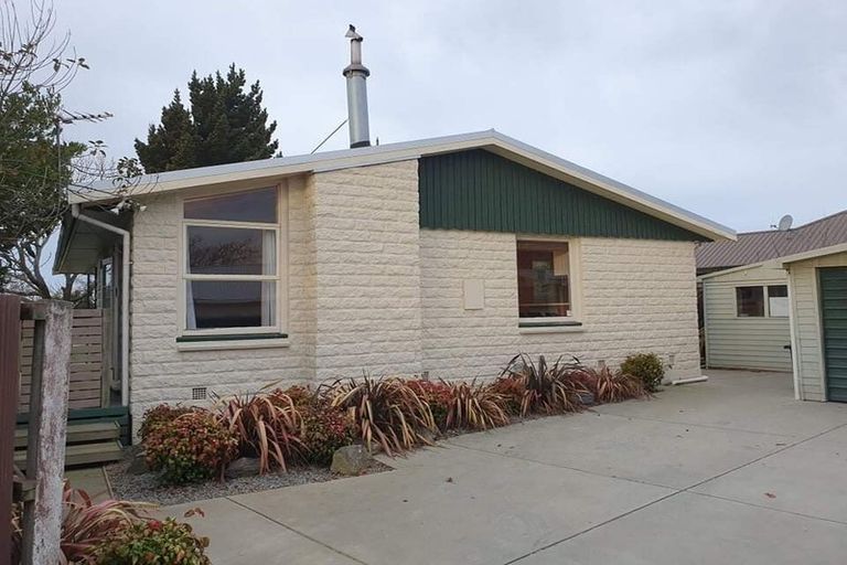 Photo of property in 16 Orrick Crescent, Avondale, Christchurch, 8061