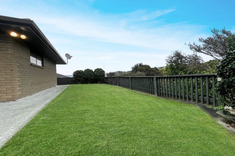 Photo of property in 65 Percy Kinsman Crescent, Riverstone Terraces, Upper Hutt, 5018