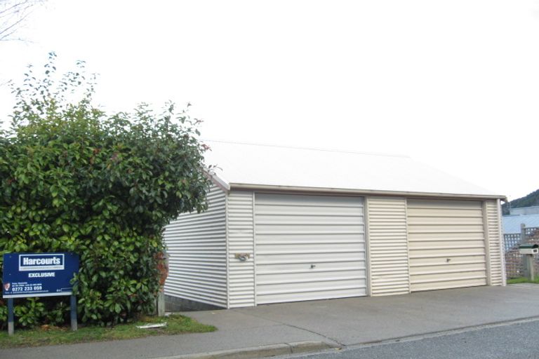 Photo of property in 16a Dart Place, Fernhill, Queenstown, 9300