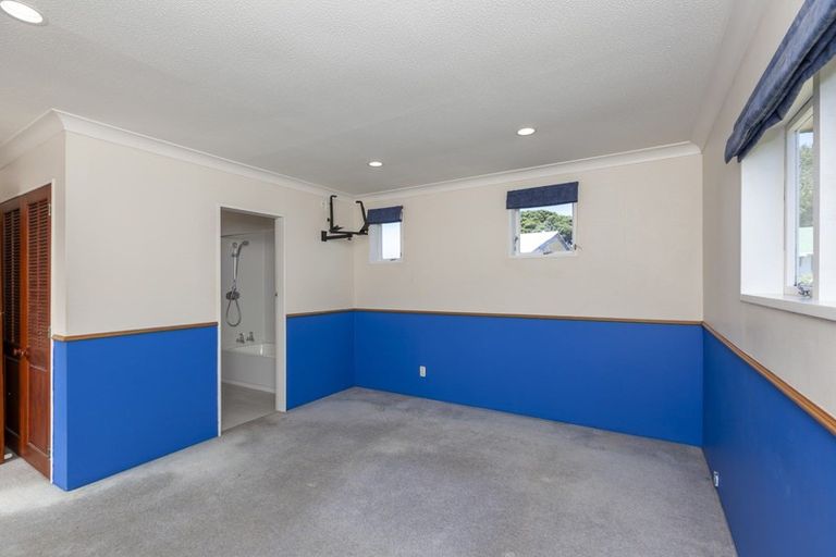 Photo of property in 81 Glen Road, Raumati South, Paraparaumu, 5032