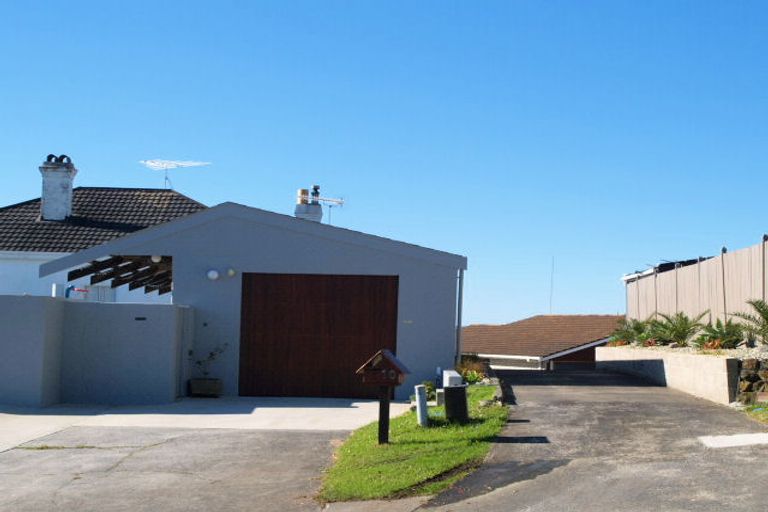 Photo of property in 10 Granger Road, Cockle Bay, Auckland, 2014