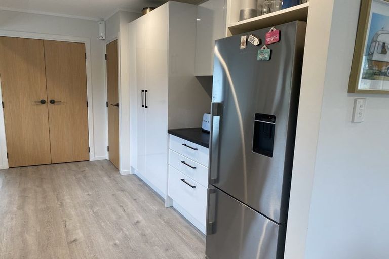 Photo of property in 38 Eruini Street, Waikanae Beach, Waikanae, 5036