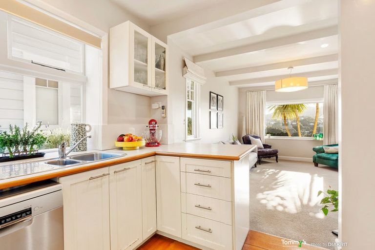 Photo of property in 32 Raroa Road, Kelburn, Wellington, 6012