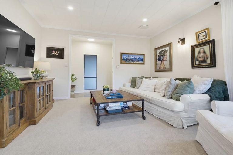 Photo of property in 15 Carter Drive, Pomare, Rotorua, 3015