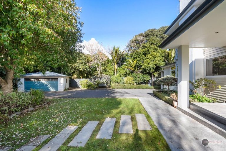 Photo of property in 2a Bloomfield Terrace, Hutt Central, Lower Hutt, 5010