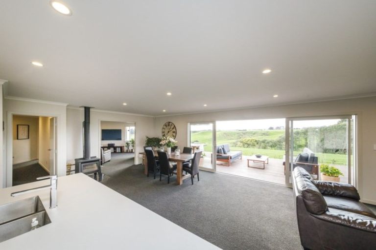 Photo of property in 132 Ngaio Road, Halcombe, Palmerston North, 4479