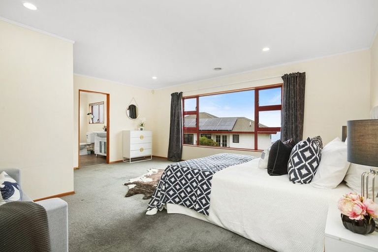 Photo of property in 58 Cypress Drive, Maungaraki, Lower Hutt, 5010