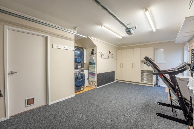 Photo of property in 37 Somerby Mews, Silverstream, Upper Hutt, 5019