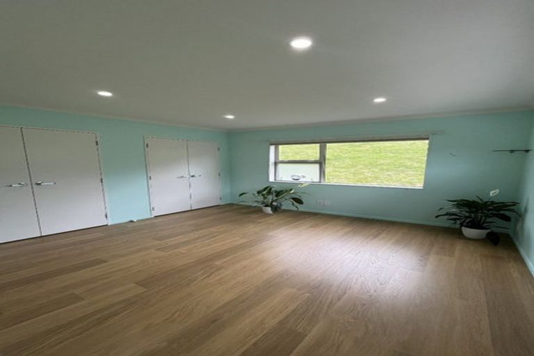 Photo of property in 37 Stockport Grove, Churton Park, Wellington, 6037