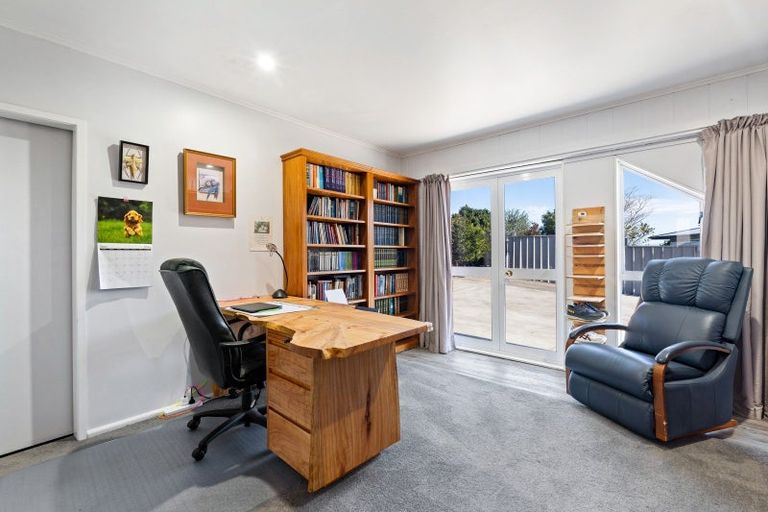 Photo of property in 25 Given Street, Havelock North, 4130