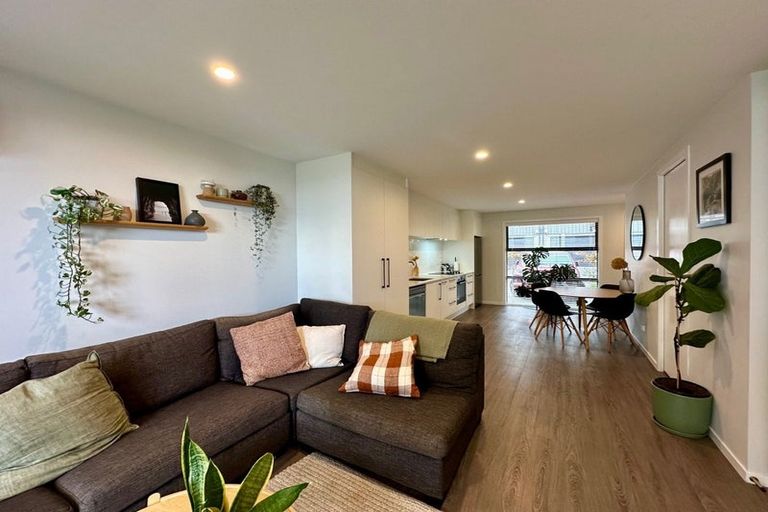 Photo of property in 4 Kaiwawao Lane, Hobsonville, Auckland, 0616