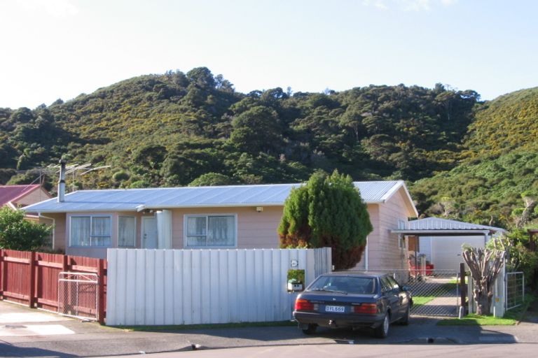 Photo of property in 19 Rakaia Grove, Wainuiomata, Lower Hutt, 5014