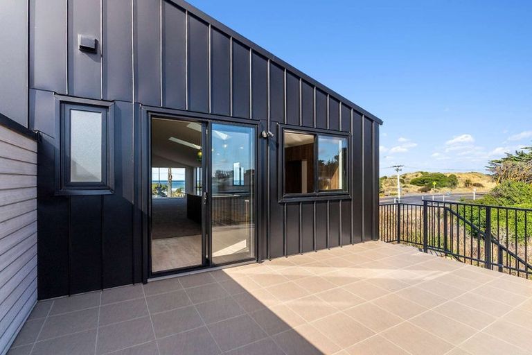 Photo of property in 85a Marine Parade, North New Brighton, Christchurch, 8083