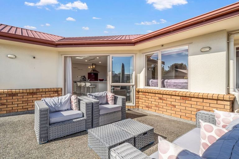 Photo of property in 19 Branigan Parade, Kelvin Grove, Palmerston North, 4414