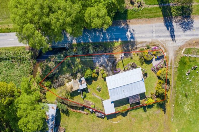 Photo of property in 1624 Teviot Road, Millers Flat, Roxburgh, 9572